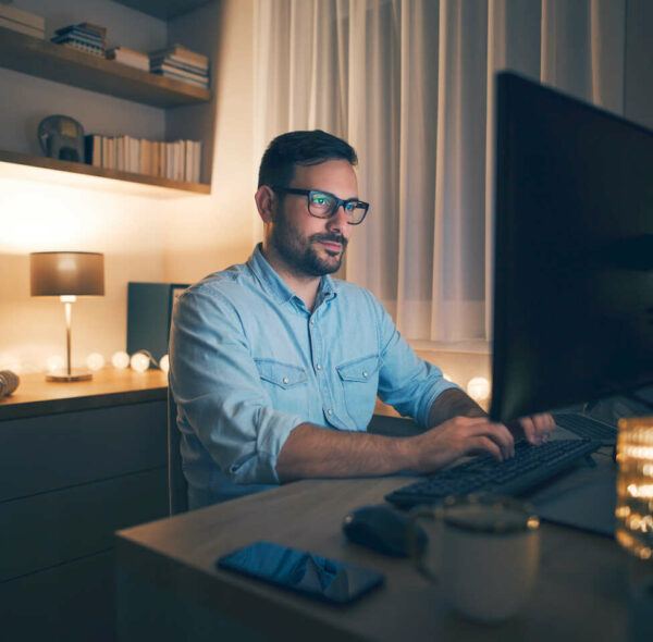 GOOD POSTURE HABITS WHEN WORKING FROM HOME