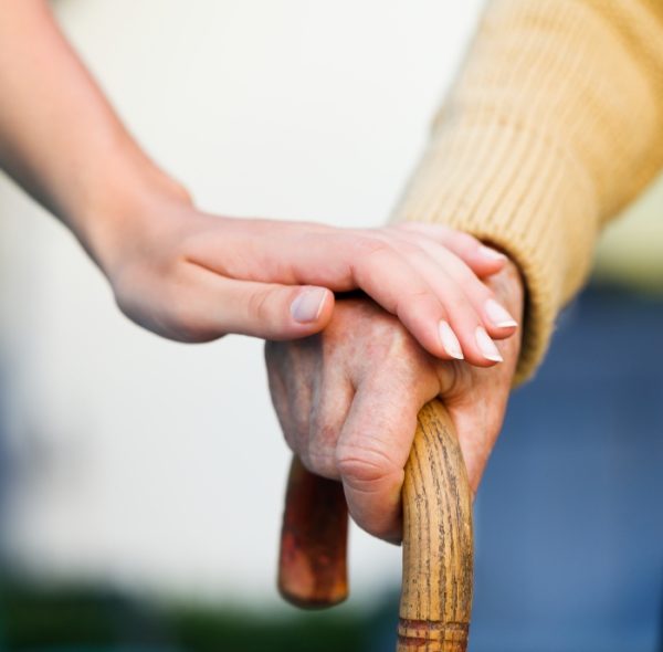 ¿Cómo ayudar a un ser querido con Alzheimer?